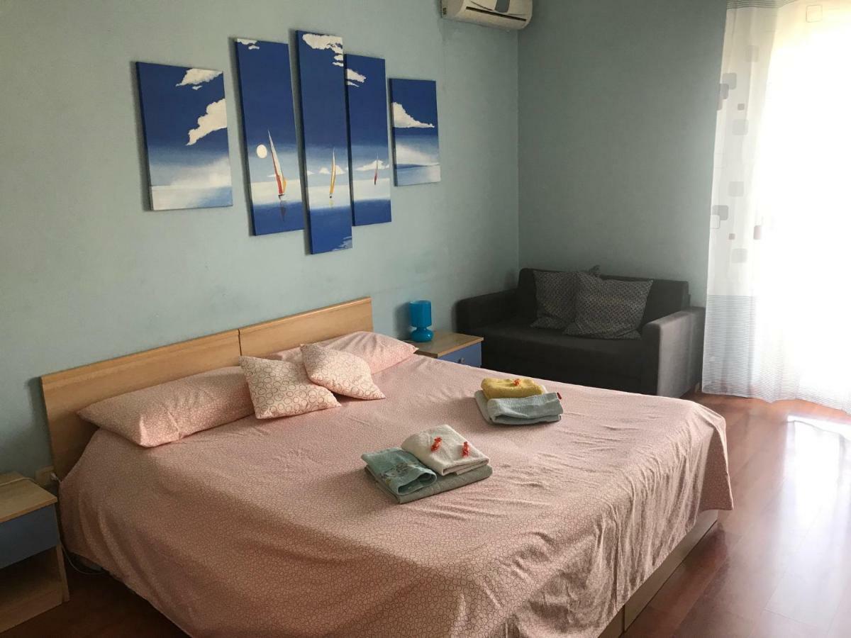 Bed and Breakfast I colori di Sara Aeroporto di Catania Fontana Rossa Esterno foto
