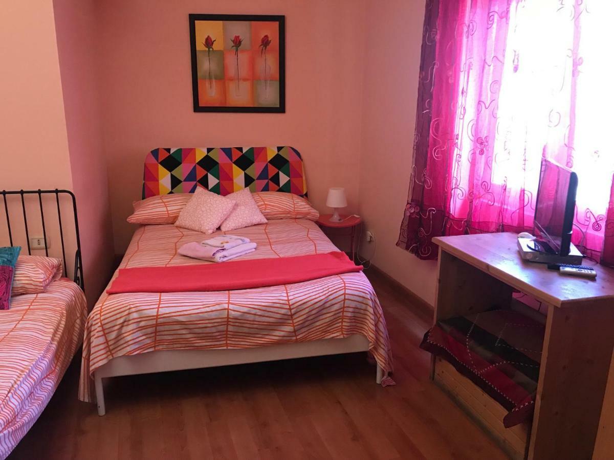 Bed and Breakfast I colori di Sara Aeroporto di Catania Fontana Rossa Esterno foto