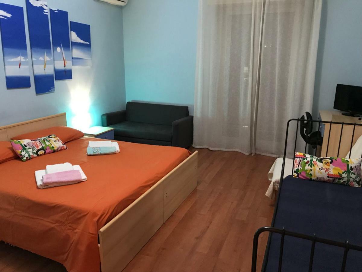 Bed and Breakfast I colori di Sara Aeroporto di Catania Fontana Rossa Esterno foto